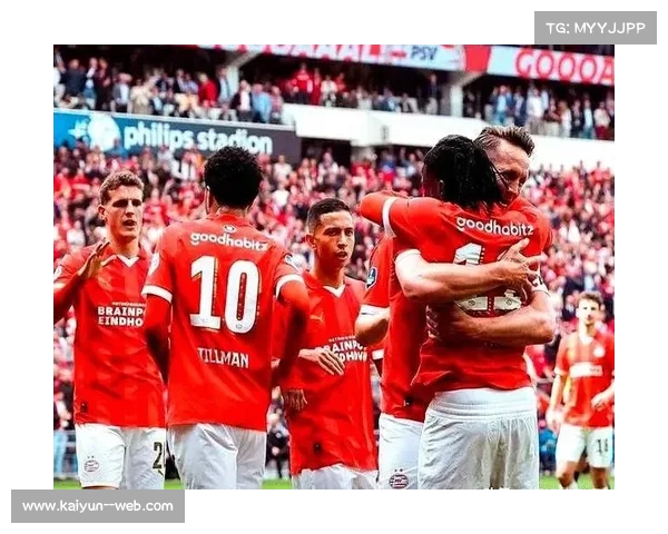 埃因霍温蝉联荷甲冠军 阿贾克斯错失逆袭机会屈居第二 埃因霍温蝉联荷甲冠军 阿贾克斯错失逆袭机会屈居第二