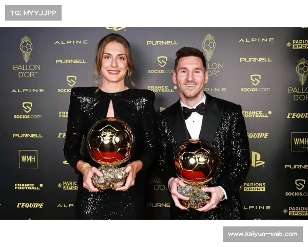 巴萨女足欧冠三连冠 普特利亚斯四度加冕金球荣耀